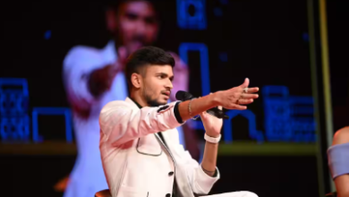 Anurag Dwivedi Monthly Income