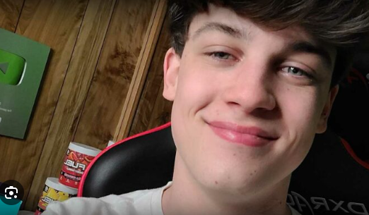 Garrett Watts Net Worth